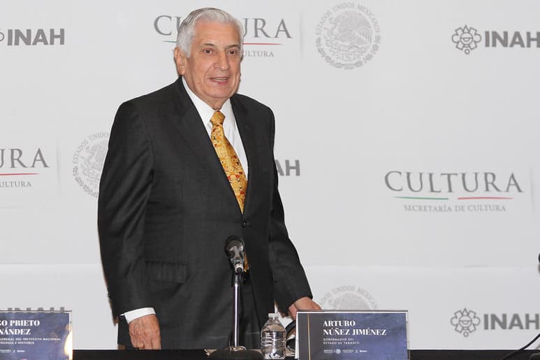 De haber elementos para presentar una denuncia directa en contra del exgobernador Arturo Núñez Jiménez y sus exfuncionarios, se hará en su momento porque aún se está en tiempo por el cierre del periodo de entrega, informó el gobierno de Tabasco. (ARCHIVO)