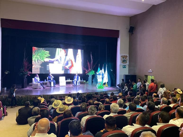 El Auditorio Municipal de San Pedro fue el lugar donde los diputados coahuilenses destacaron el trabajo realizado en este año.