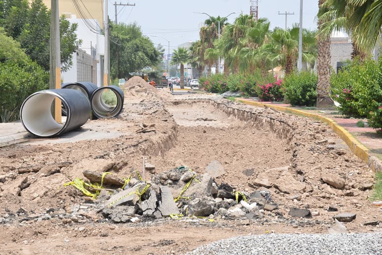 Jorge Zermeño afirmó que seguirá con la consigna de que se mantengan los recursos federales en favor de los municipios; reflexionó que se hagan inversiones a Pemex en detrimento de otros rubros.