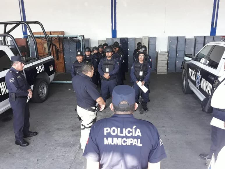El gobierno federal alista una compra consolidada de armas cortas y largas, así como municiones y accesorios, por un monto de 228.9 millones de pesos, para equipar a las policías estatales y municipales del país, conforme al nuevo modelo nacional de policía. (ARCHIVO)