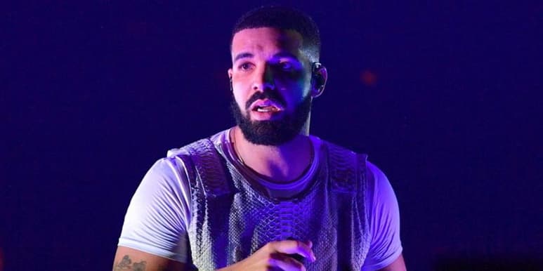 El motivo de tanto alboroto fue porque los amantes de la música esperaban ver al músico Frank Ocean, por lo que el público se molestó cuando Drake hizo su aparición en el escenario. (ESPECIAL)