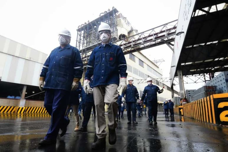 Ayer se inauguró la ampliación de la planta de zinc de Met-Mex Peñoles,que producirá 350 mil toneladas anuales. (EL SIGLO DE TORREÓN)