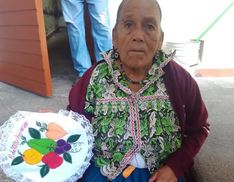 Invitan al público en la red para consumir los productos de la mujer (INTERNET)