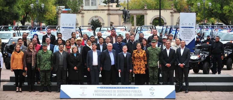 A la entrega se sumaron equipos tácticos y uniformes para personal de la Secretaría de Seguridad Pública, FGE y Penitenciarios. (CORTESÍA)