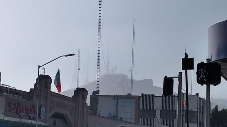 La Comisión Nacional del Agua (Conagua) informó que el fenómeno se presentó a las 5:40 a las 7:10 de la mañana de hoy, por lo que esta ya se disipó con los rayos del sol.
(EL SIGLO DE TORREÓN)