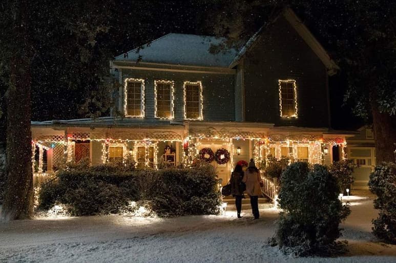 A partir del 21 de diciembre, hasta el 5 de enero del 2020 Warner Bros. abrirá las puertas de los sets de esta serie donde los fanáticos podrán asistir una vez más a Stars Hollow, ciudad ficticia situada en Connecticut. (ESPECIAL)
