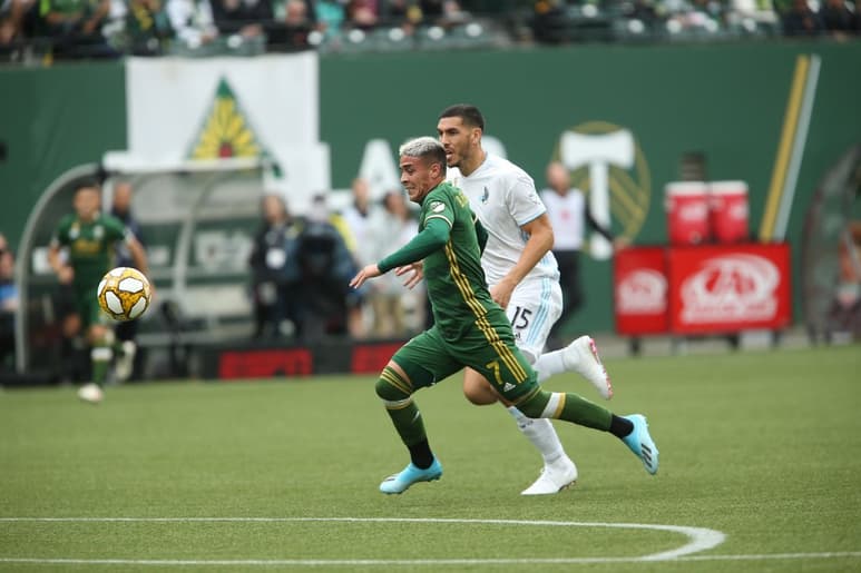 El delantero argentino (7) dejó las filas del Necaxa para enrolarse con el club estadounidense del cual fue despedido. (ESPECIAL) 