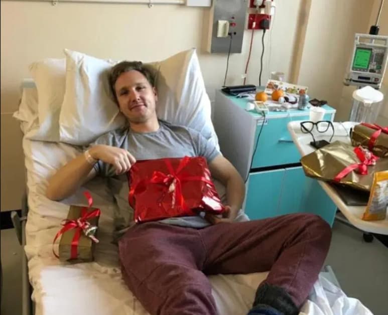 James Michael, de 32 años, está en proceso de recuperación y tiene 30 por ciento de posibilidades de recobrar la movilidad de sus piernas. (ESPECIAL)