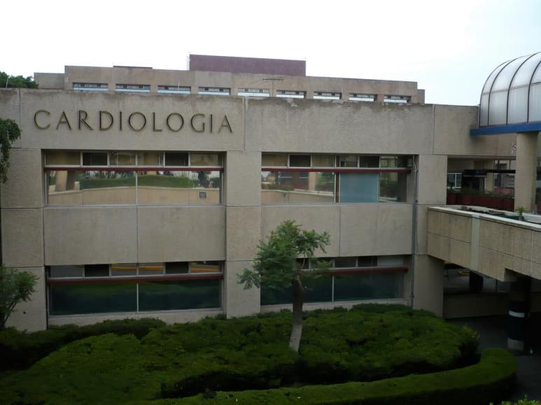 El doctor Josué Isaac Elías López, adscrito al Servicio de Urgencias Cardiovasculares del Hospital de Cardiología del Centro Médico Nacional Siglo XXI, indicó que 40 % de los mexicanos fallecen por esta causa. (ESPECIAL)