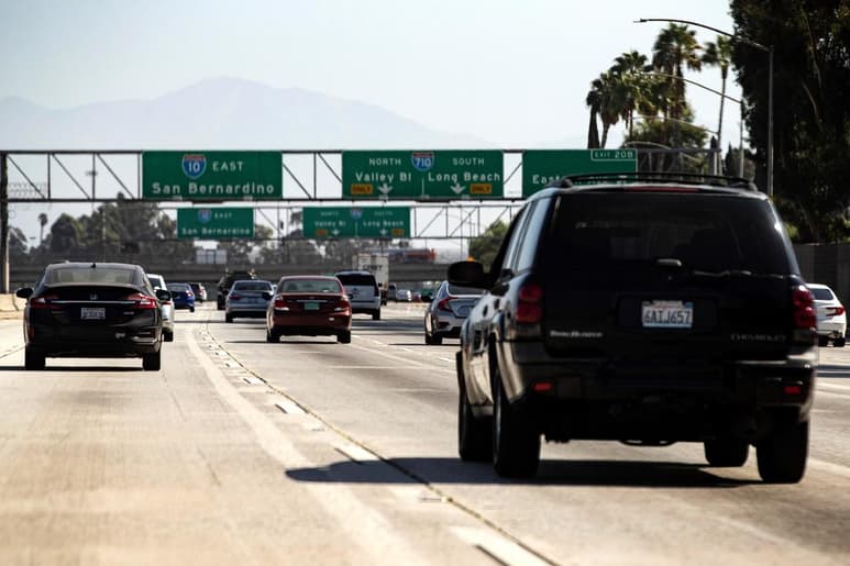 Habitantes de California buscan frenar la producción de gases de efecto invernadero. (ARCHIVO)