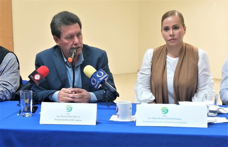 Durante el encuentro, que se llevó a cabo en las instalaciones de la Canacintra de Gómez Palacio, la presidenta expuso los ejes clave del Plan Municipal de Desarrollo, que aunque involucra los tres años de la actual gestión, tiene una visión de largo plazo.
(EL SIGLO DE TORREÓN)