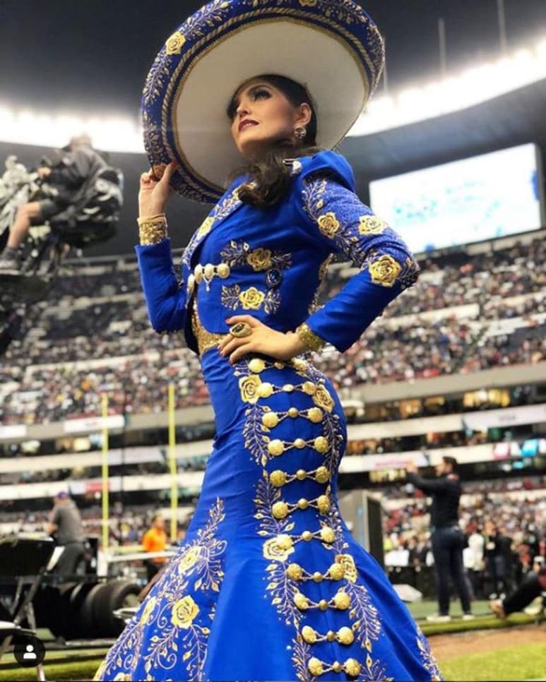 Ana Bárbara se disculpa por cambiarle una palabra al Himno de México, dice que su actuación fue hecha con amor. (ESPECIAL) 