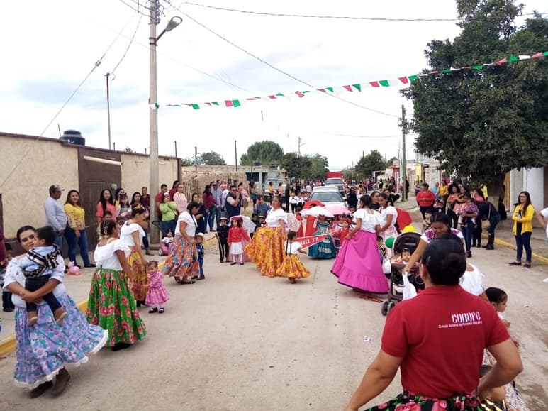 Se realizó un desfile alegórico a la Revolución Mexicana, se celebró el Reparto Agrario y el 83 aniversario de la fundación del ejido. (EL SIGLO DE TORREÓN / BEATRIZ A. SILVA)