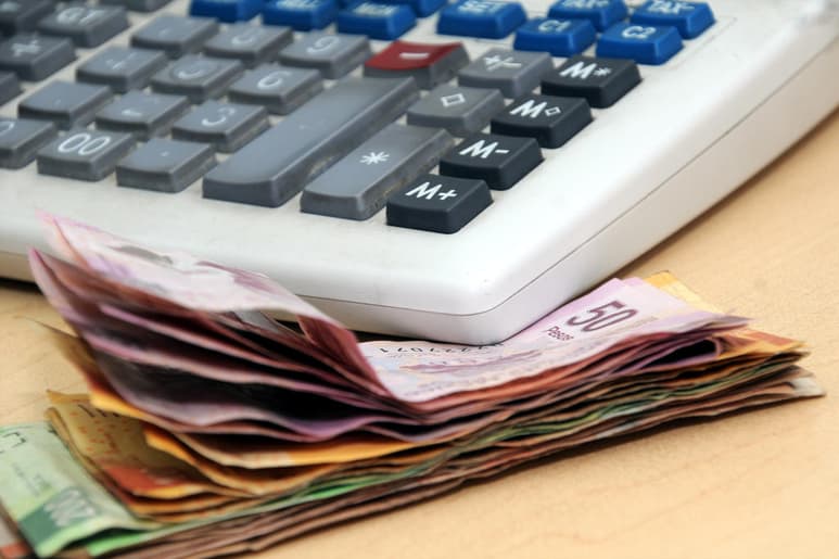Coahuila recibe 21 mil millones de pesos de participaciones federales anuales, no les llegaron 900 millones. (ARCHIVO)