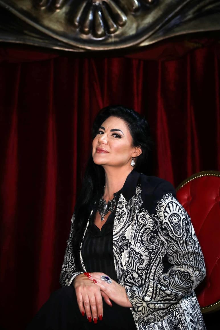Decidida. La cantante Alejandra Ávalos quiere despejar algunas dudas sobre la muerte del intérprete. (ARCHIVO)