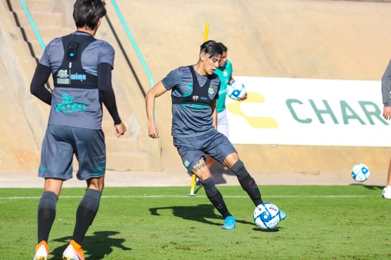 Para el canterano albiverde, el regreso a la cancha del Nemesio Díez es muy emotiva, ya que ahí se coronó campeón por primera vez. (CORTESÍA)