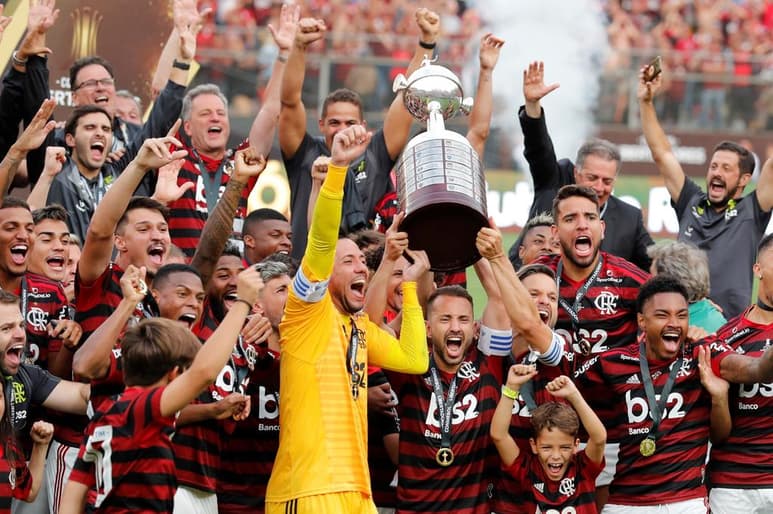 Es la primera vez que el portugués Jorge Jesus obtiene la Copa Libertadores de América y lo hizo con el Flamengo, el club más popular de Brasil que estaba sediento de este título después de 38 años de haber ganado su primer campeonato continental. (EFE)