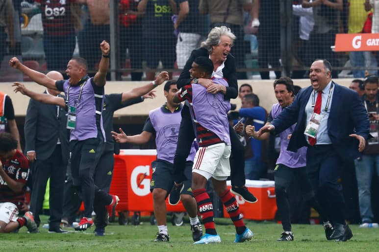El estratega portugués rompió con su 'maldición' luego de no poder conquistar dos títulos de Europa League con Benfica.