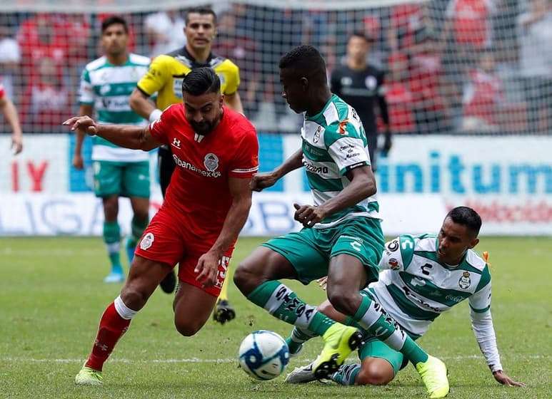 Con siete canteranos de inicio, Santos iguala con Toluca y finaliza con 37 puntos. (JAM MEDIA) 