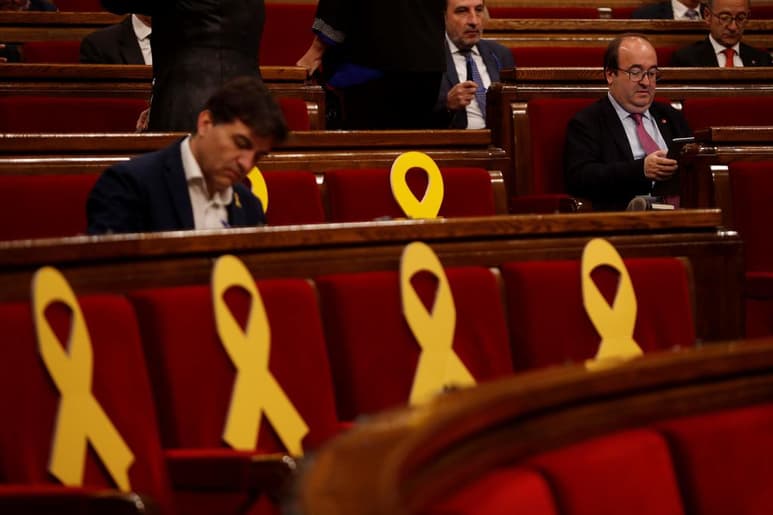 El Parlamento regional catalán aprobó este martes una discutida resolución a favor de la independencia y contra la monarquía. (ARCHIVO)