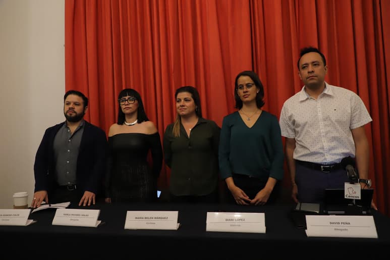 Belén Márquez, de 34 años, dijo haber sido víctima del cura Fernando Martínez Suárez cuando tenía seis o siete años en el Instituto Cumbres de Cancún, gestionado por esa agrupación religiosa, y del 'encubrimiento sistemático de los Legionarios de Cristo'. (NOTIMEX)