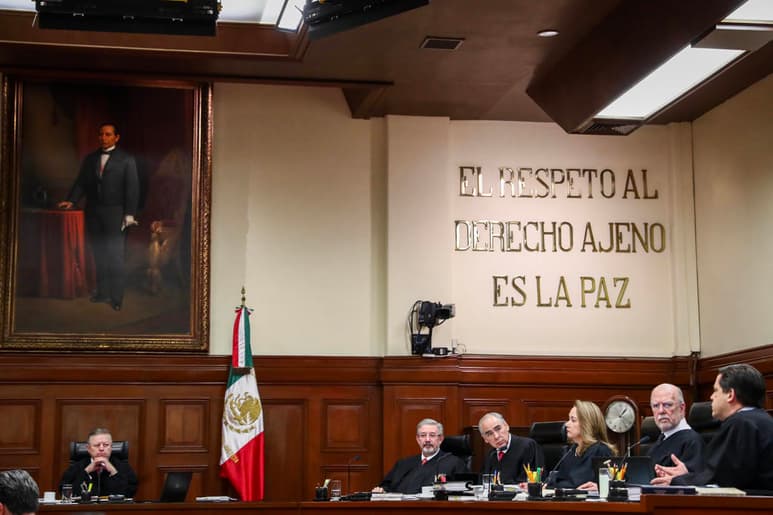 La Cofece señaló en su recurso que las medidas de la Secretaría de Comunicaciones y Transportes no son viables para eliminar los efectos anticompetitivos en la asignación de slots. (ARCHIVO)
