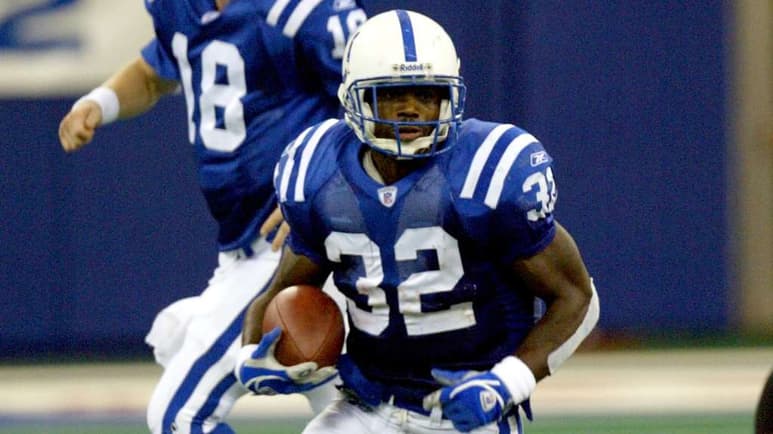 El corredor Edgerrin James jugó 11 temporadas en la NFL, superando las 1000 yardas en siete ocasiones. (ARCHIVO) 