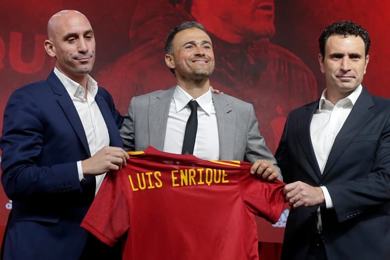 El estratega vuelve a tomar las riendas de la selección española. (AP)