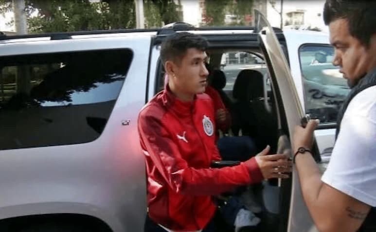 Uriel ya porta los colores rojiblancos. (REDES SOCIALES)