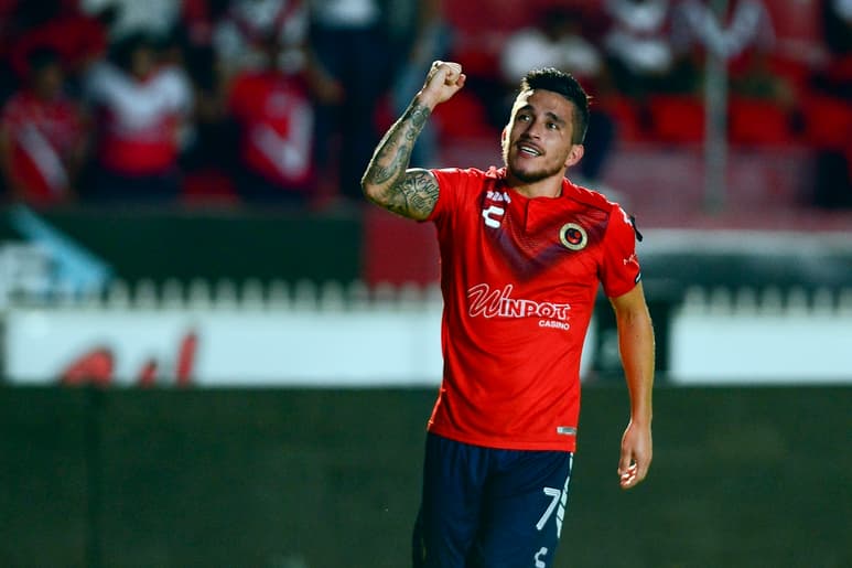 Bryan Carrasco también rescindió su contrato. (ARCHIVO)