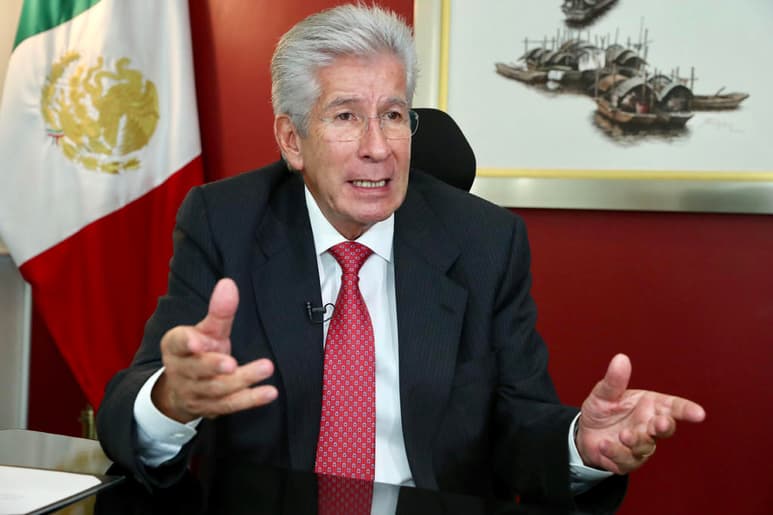 El exsecretario de Comunicaciones y Transportes Gerardo Ruiz Esparza fue denunciado por corrupción por la Secretaría de Hacienda ante la Fiscalía General de la República (FGR), según el titular de la Unidad de Inteligencia Financiera (UIF), Santiago Nieto Castillo. (ARCHIVO)