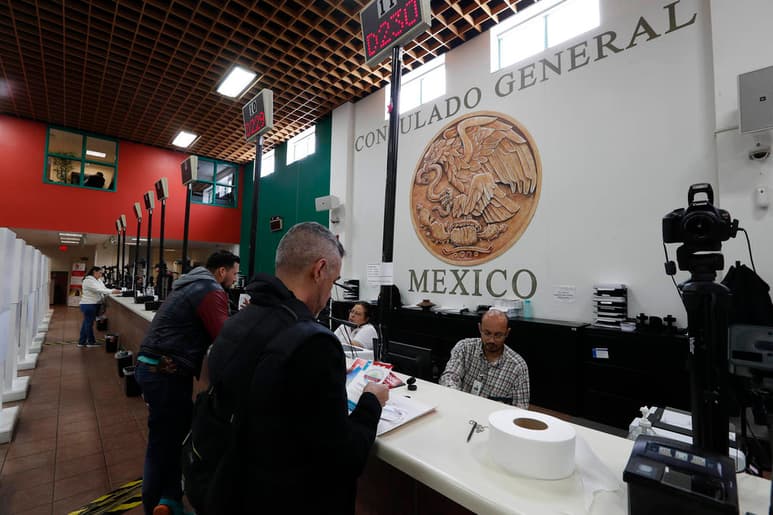 La Subsecretaría para América del Norte, de la Secretaría de Relaciones Exteriores (SRE), urgió a los consulados de México en Estados Unidos a intensificar los esfuerzos para lograr que el T-MEC sea ratificado por el Congreso estadounidense. (ARCHIVO)