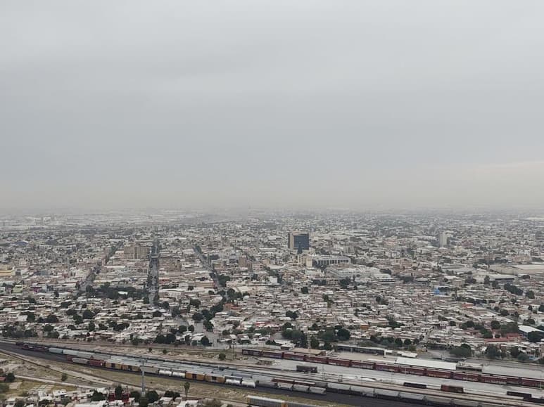 La temperatura máxima es de 26 a 29 grados centígrados y para mañana una mínima de 13 a 16 grados.
(EL SIGLO DE TORREÓN)