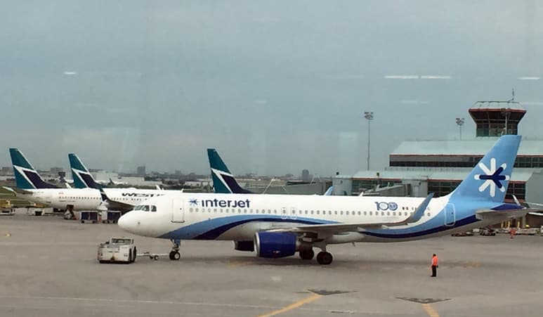 Tenemos la obligación de apoyar a las empresas nacionales. Vamos a estar pendientes para ayudar a que no quiebren, señaló López Obrador refiriéndose a Interjet y Radiopolis. (ARCHIVO)