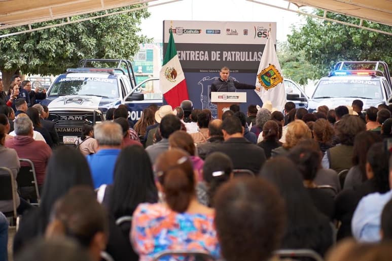 En conjunto el Estado y Municipio entregaron unidades y equipo a Seguridad Pública. (EL SIGLO DE TORREÓN)