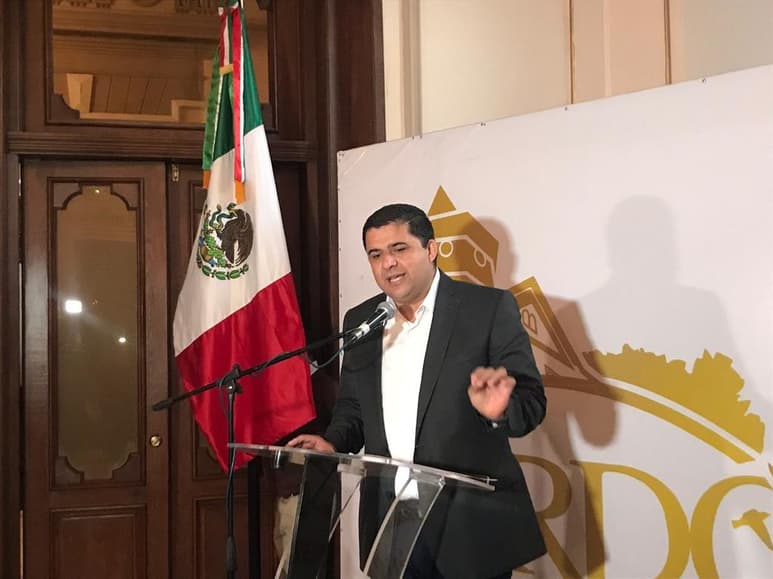 El alcalde de Lerdo, Homero Martínez Cabrera, dio a conocer la firma del contrato el día de ayer, después de la sesión de Cabildo. (EL SIGLO DE TORREÓN)