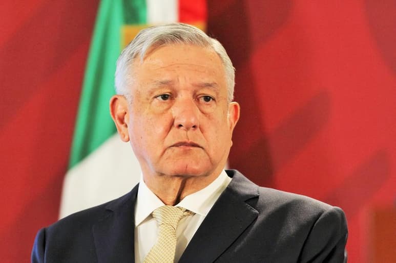 Durante su conferencia de prensa, el mandatario federal dijo que esta postura es un asunto que tiene que ver con la Constitución del país desde hace mucho tiempo. (NOTIMEX)