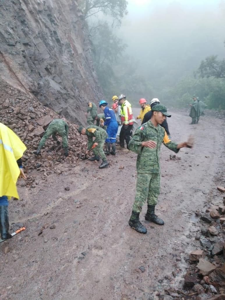 Vargas Carrasco agregó que se les hizo el reporte del crecimiento del río Humaya en el poblado La Vega del Oso, mismo que derribó el puente que permite el acceso al mismo. (ARCHIVO)