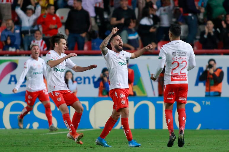 Guillermo Vázquez, técnico de los Rayos podría repetir cuadro para este segundo cotejo. (ARCHIVO)