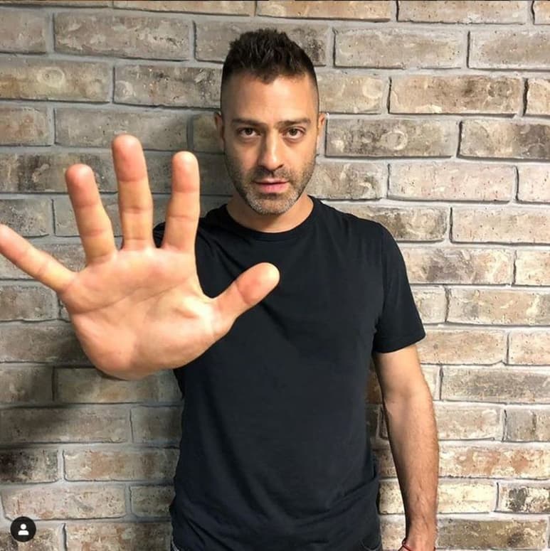 En crisis. Durante el espectáculo Ari Borovoy se mostró distante con su compañera Mariana Ochoa, y la gente notó esa tensión. (INSTAGRAM)