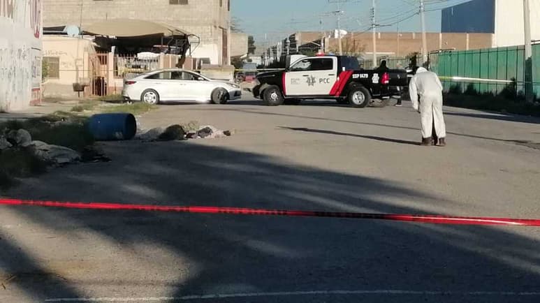 Dentro de tambo de basura localizan el cadáver de una expolicía; estaba brutalmente golpeada. (EL SIGLO DE TORREÓN)