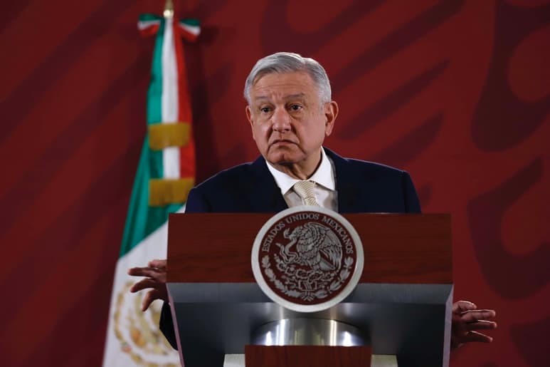 Para gobernadores de oposición, representantes del sector empresarial y académicos sólo es un cambio de gobierno o un eslogan. (ARCHIVO)