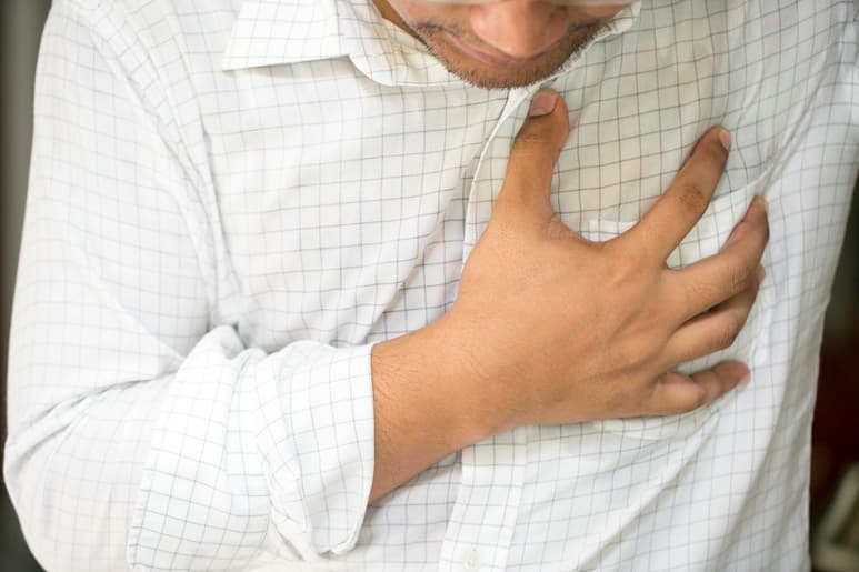 Las bajas temperaturas del invierno aumentan el riesgo de que pacientes con problemas cardíacos sufran un infarto. (ARCHIVO)