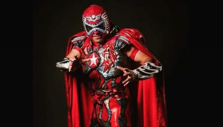 Las lucha en jaula puede ser complicada para algunos de los participantes, pero ser el luchador con menor estatura y tonelaje es un factor que jugará a favor de Aerostar. (CORTESÍA)