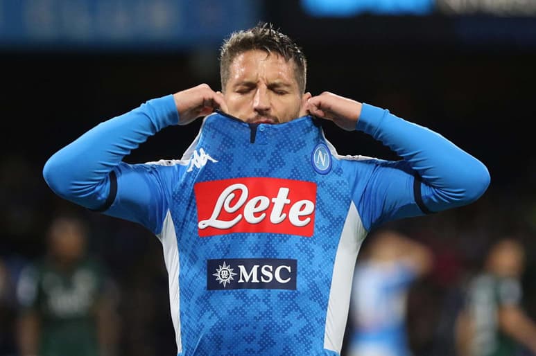 Dries Mertens ingrsó al juego en el minuto 65, sin lograr marcar en este juego ante el Bologna. (EFE)