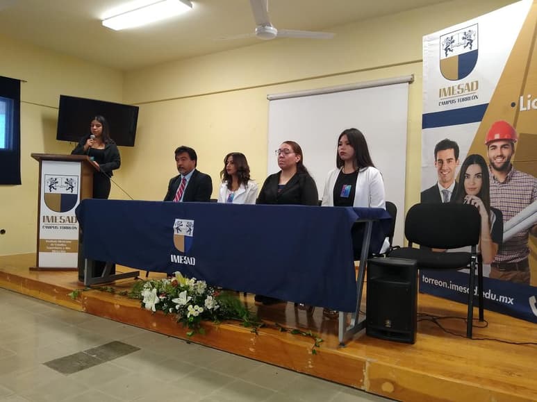 Los alumnos entregarán los juguetes vestidos de diferentes personajes para sorprender a los niños.
(EL SIGLO DE TORREÓN)