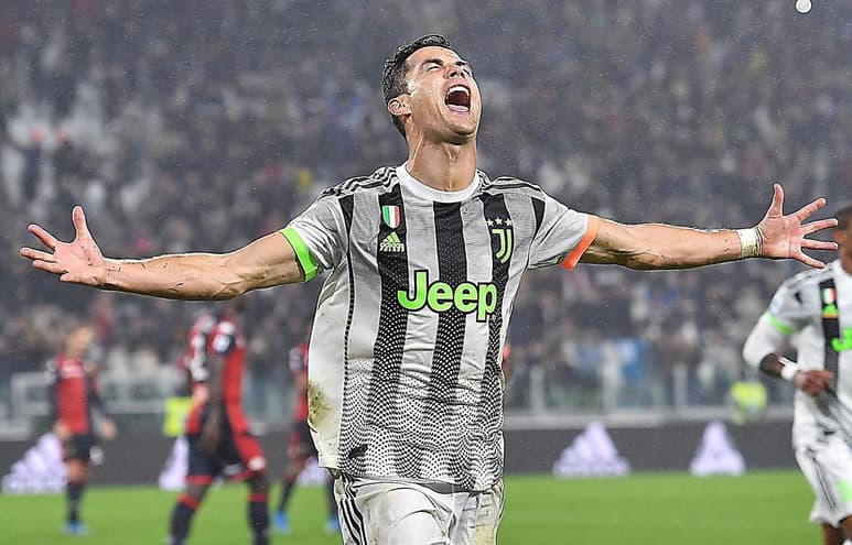 Cristiano Ronaldo decidió no ir a la ceremonia del Balón de Oro, efectuada en París y donde quedó en el tercer lugar de las votaciones. (ARCHIVO)