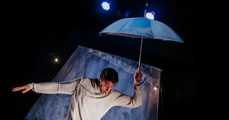 Obra. Para Alejandro Rodríguez, la lluvia es una representación de los ciclos que se cumplen en el ser humano.(CORTESÍA / NINBAL)