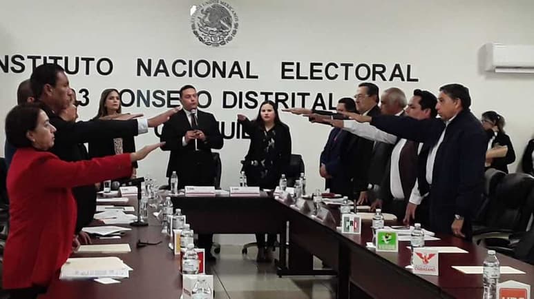 Uno de los puntos de acuerdo aprobados para el orden del día fue la toma de protesta de las y los integrantes del Consejo Distrital 03.