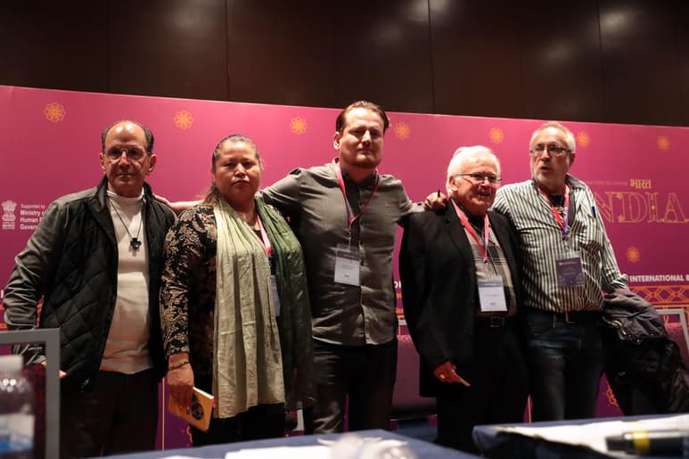Sin llegar a ser ríspido, el encuentro entre el poeta Javier Sicilia y el padre Alejandro Solalinde propiciado la noche de este lunes en el marco de la 33 Feria Internacional del Libro de Guadalajara fue incómodo. (ARCHIVO)